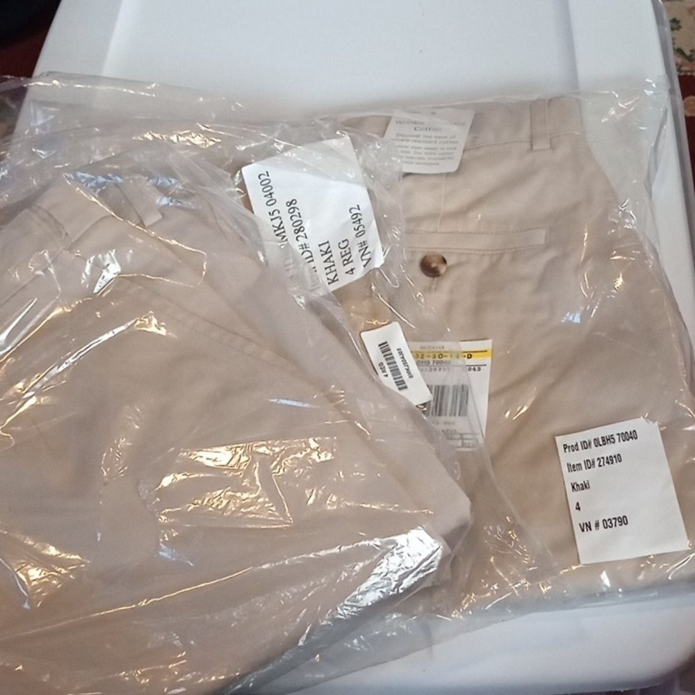 LL Bean women's khaki shorts, various sizes nwt (Rox466,468)